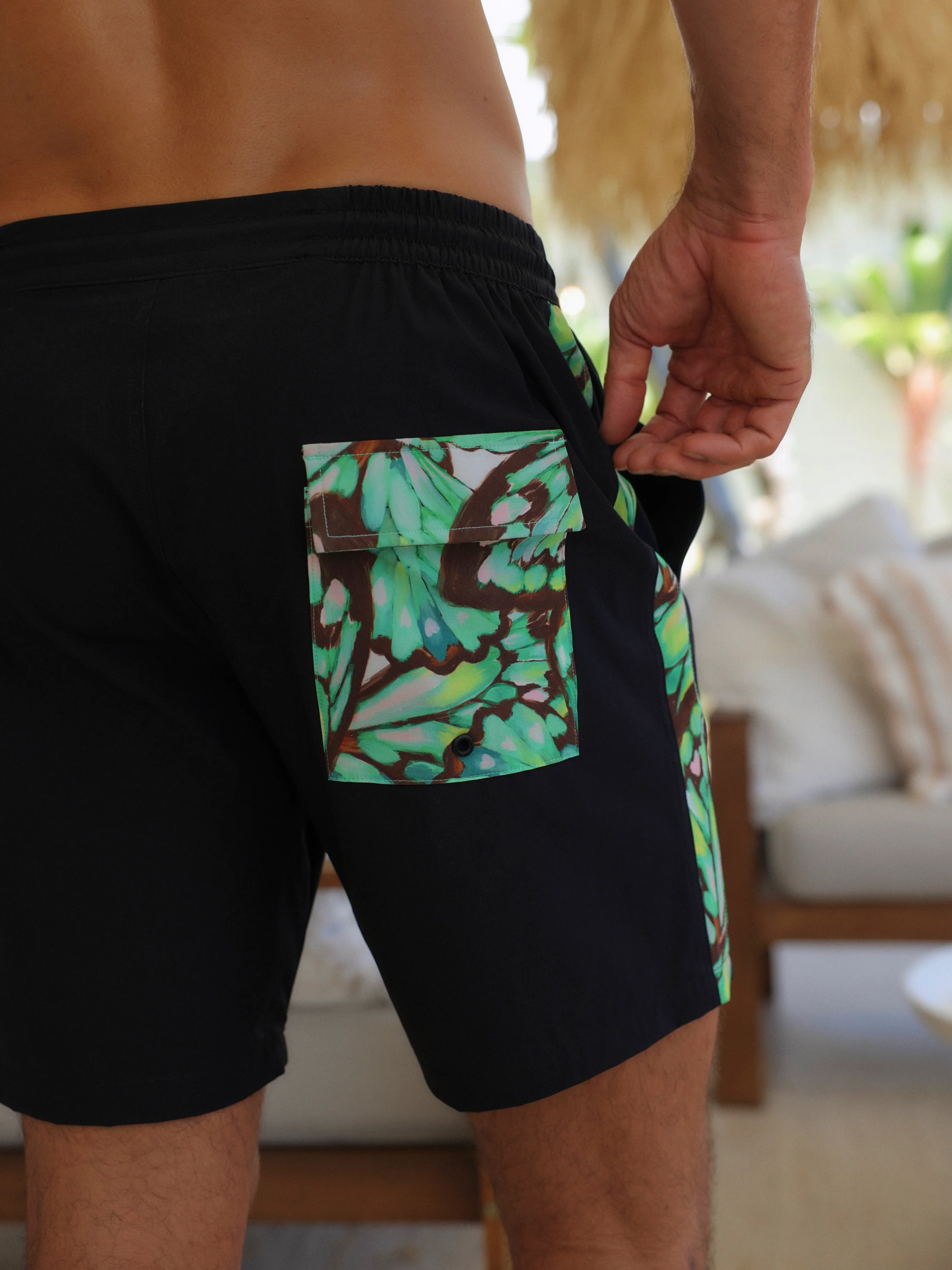 KISS & TELL MEN'S SHORT - Image 4